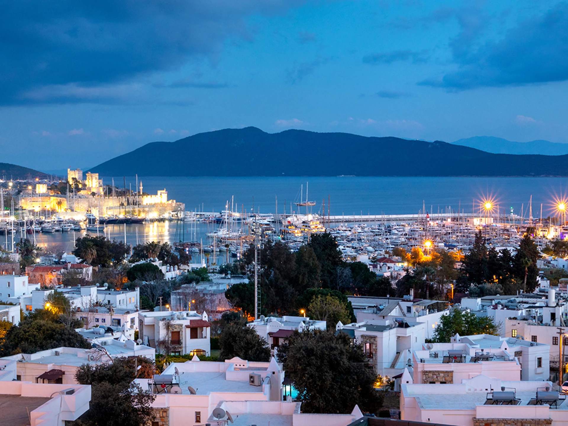 Comfortable private transfer from Istanbul to Izmir